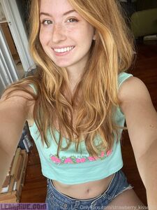 strawberry_kisses99 exclusive onlyfans leaked nudes